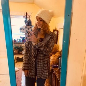 Meet your Posher, Ariel